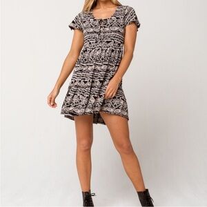 Patrons of Peace NWT Short Sleeve Black and Cream Floral Dress size Medium